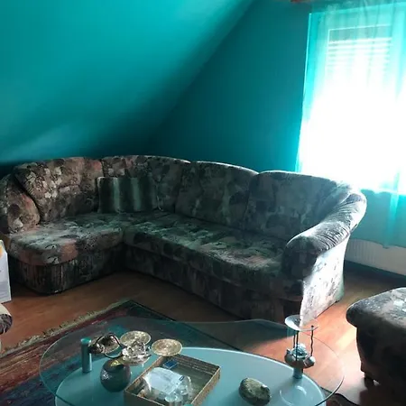 Appartamento Emy Apartman Kehidakustány