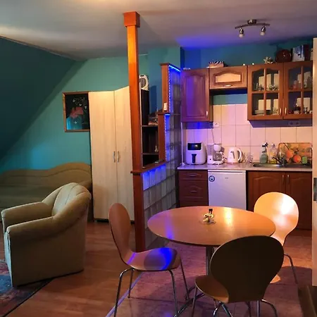 Emy Apartman * Kehidakustány
