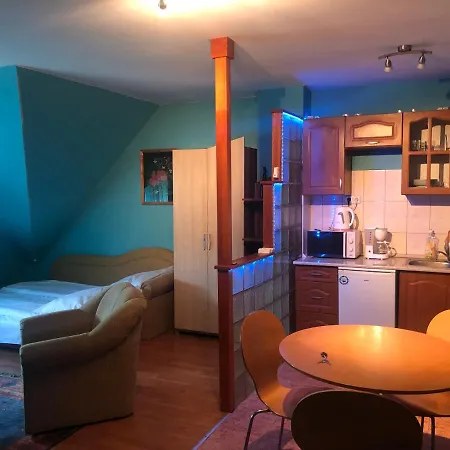 Appartamento Emy Apartman Kehidakustány